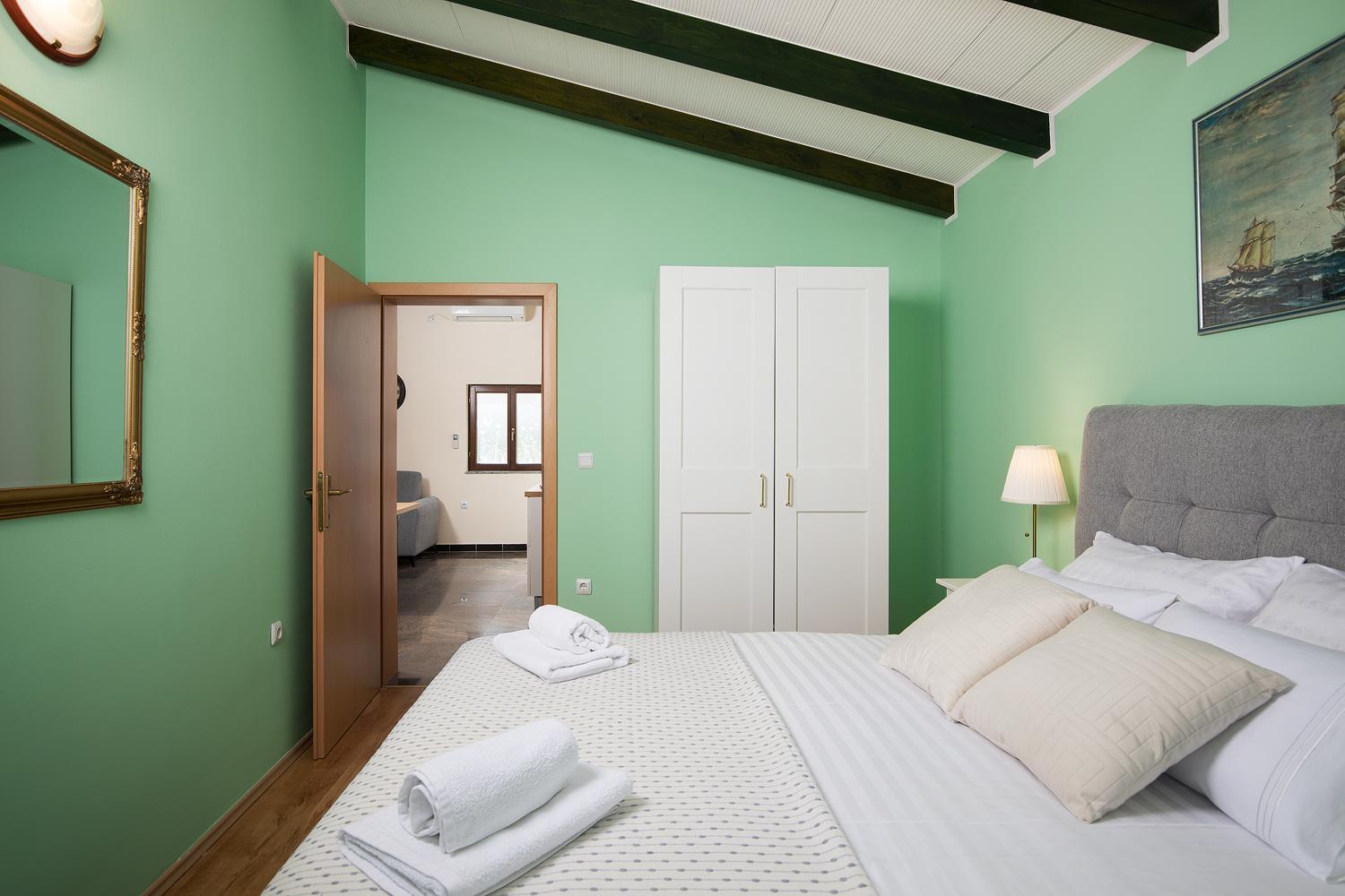 Apartamento Modern Stone House With Flowers & Playground Medulin